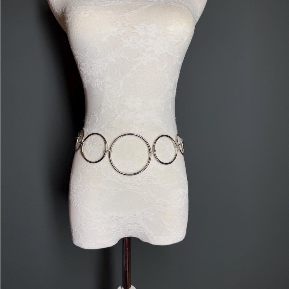 Silver Circle Chain Belt